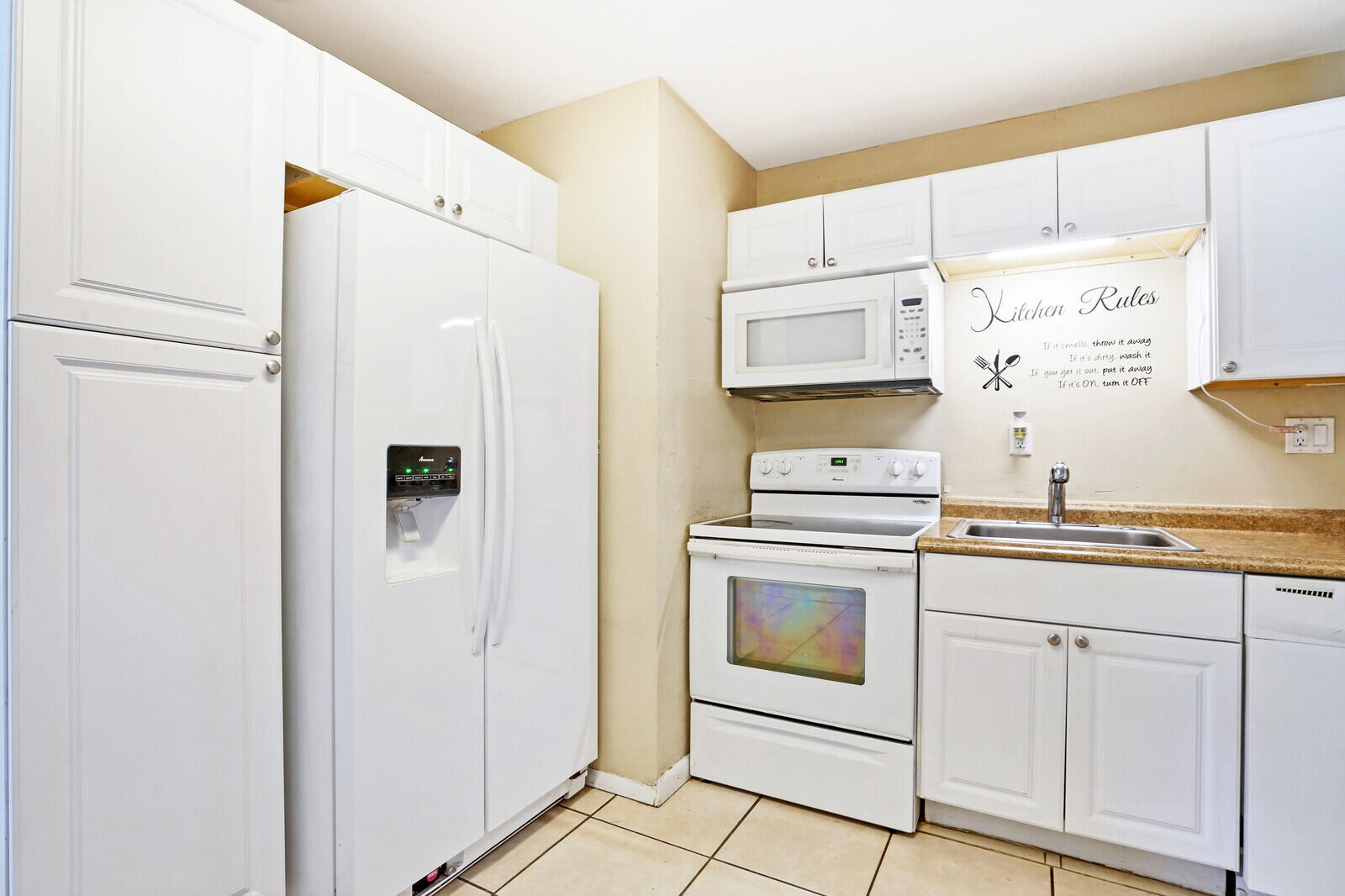 937 South Ridge Street Lake Worth Beach, FL 33460 - Photo 11 of 29 Kitchen