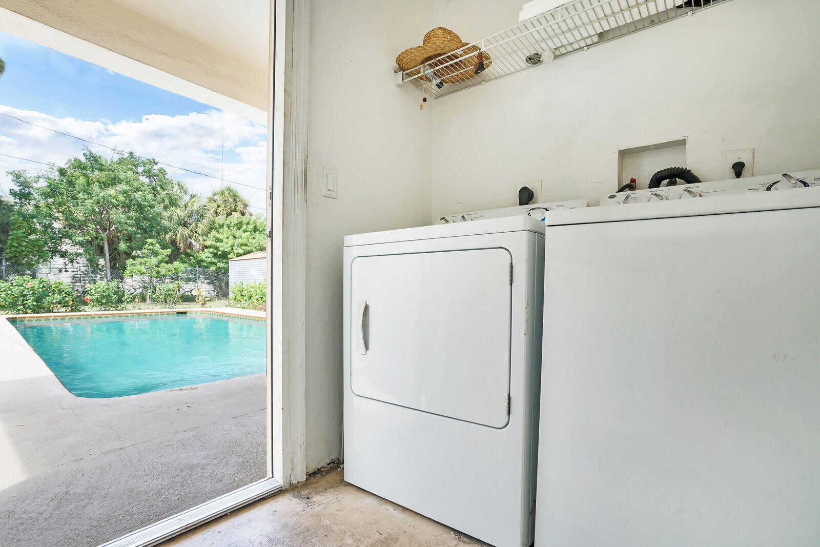 937 South Ridge Street Lake Worth Beach, FL 33460 - Photo 14 of 29 Laundry Room