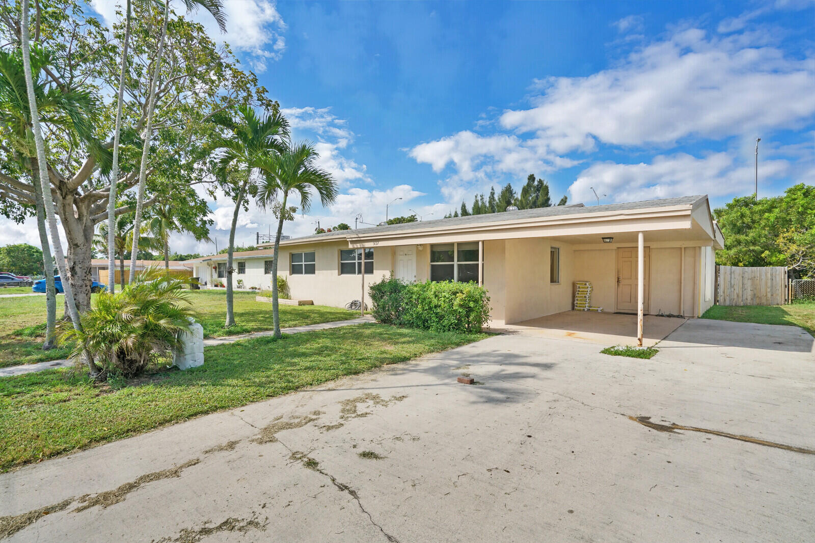 937 South Ridge Street Lake Worth Beach, FL 33460 - Photo 2 of 29 Front Elevation
