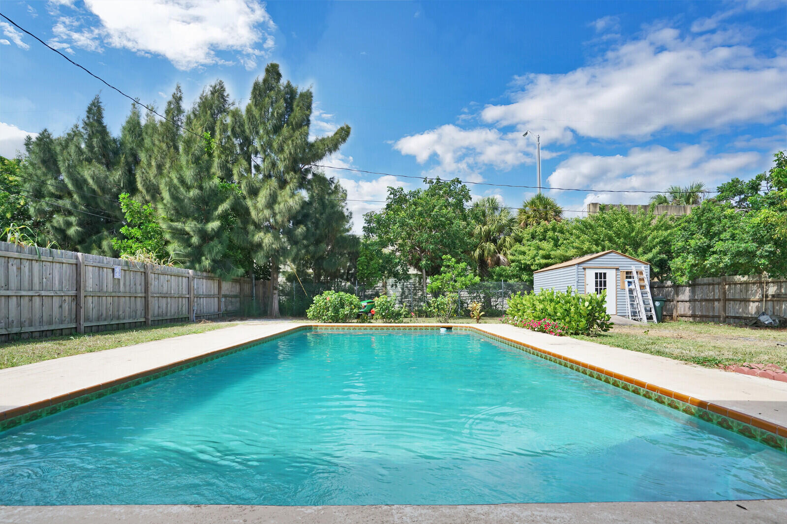 937 South Ridge Street Lake Worth Beach, FL 33460 - Photo 23 of 29 Pool Area