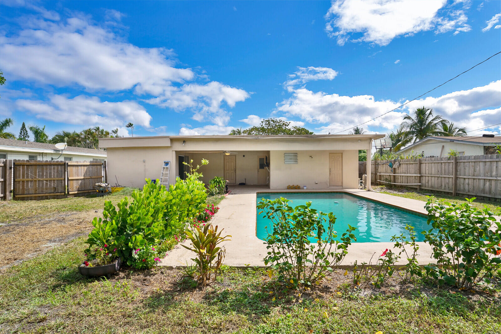 937 South Ridge Street Lake Worth Beach, FL 33460 - Photo 27 of 29 Backyard
