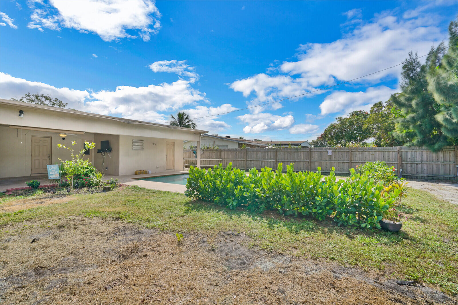 937 South Ridge Street Lake Worth Beach, FL 33460 - Photo 28 of 29 Backyard