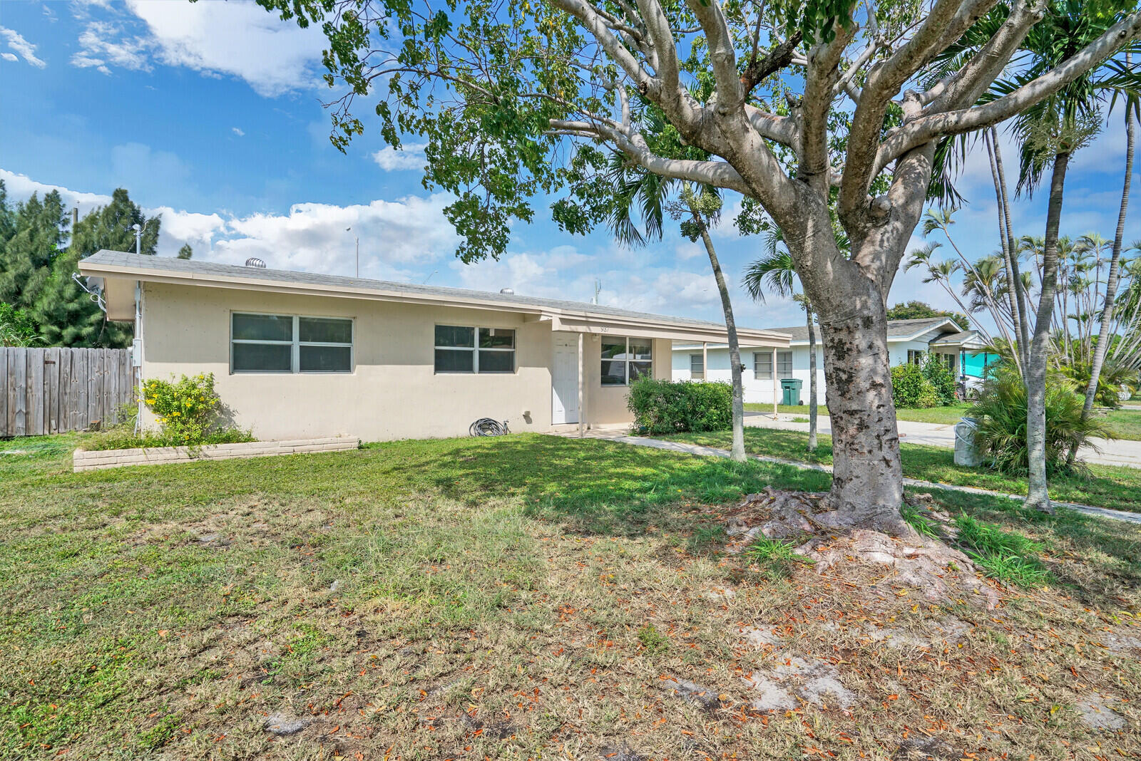 937 South Ridge Street Lake Worth Beach, FL 33460 - Photo 3 of 29 Front Elevation