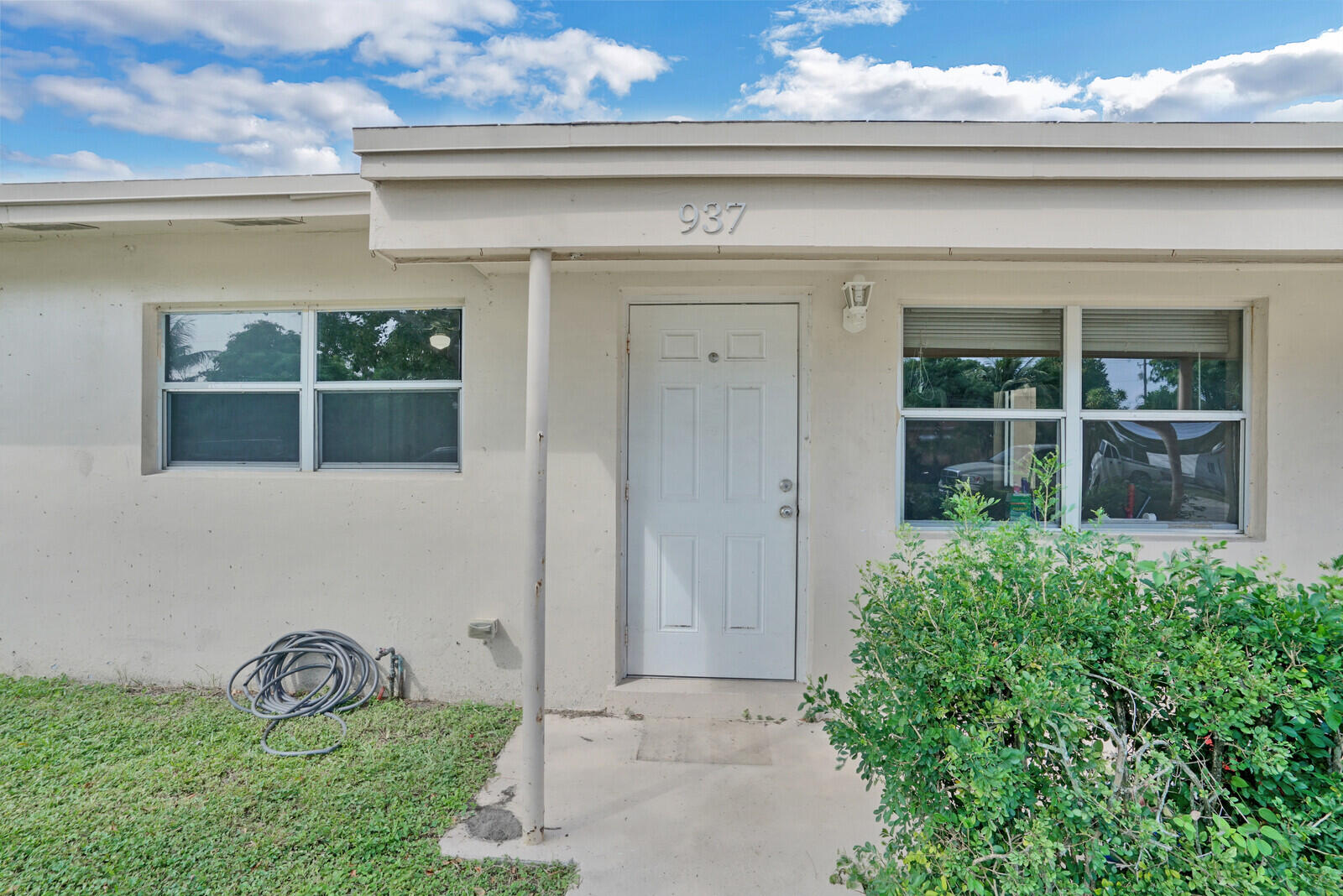937 South Ridge Street Lake Worth Beach, FL 33460 - Photo 4 of 29 Front Door