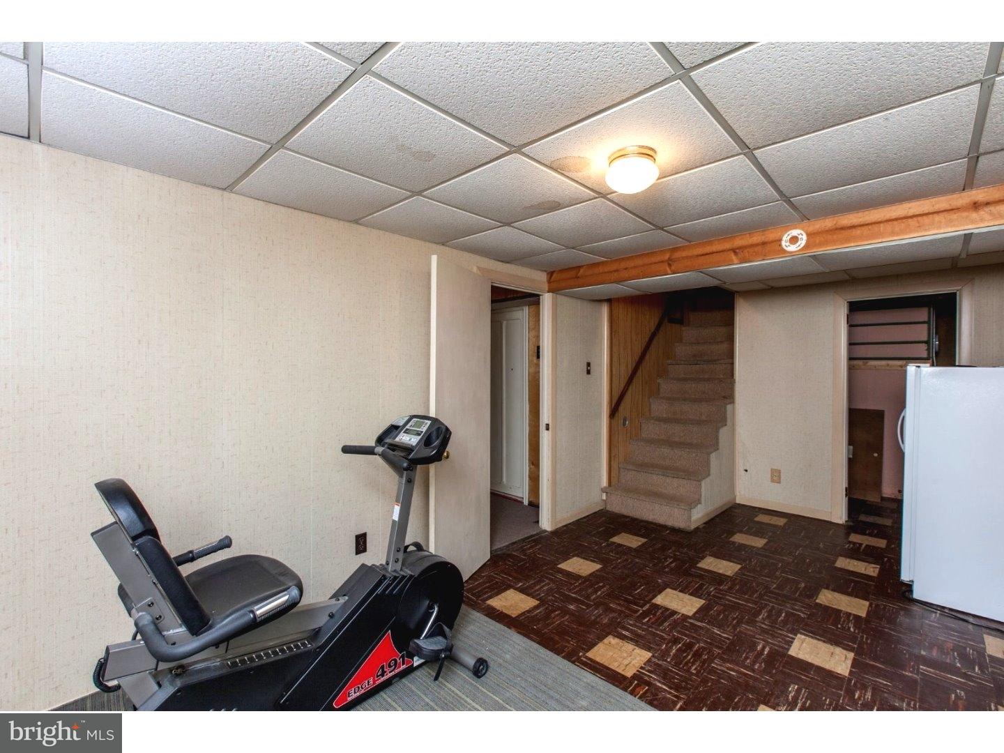 950 Crest Lane Springfield, PA 19064 - Photo 17 of 24 Gallery Image 17