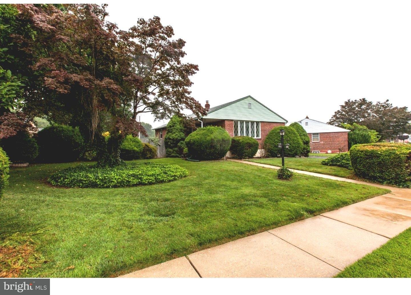 950 Crest Lane Springfield, PA 19064 - Photo 22 of 24 Front Yard