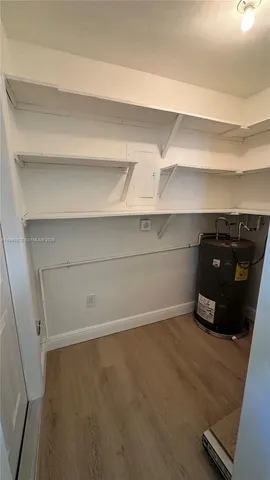 a room with a closet
