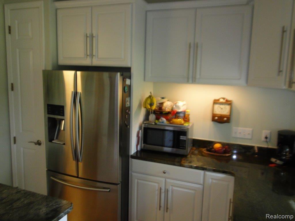 3395 Lippincott Road Lapeer, MI 48446 - Photo 23 of 56 Kitchen 4