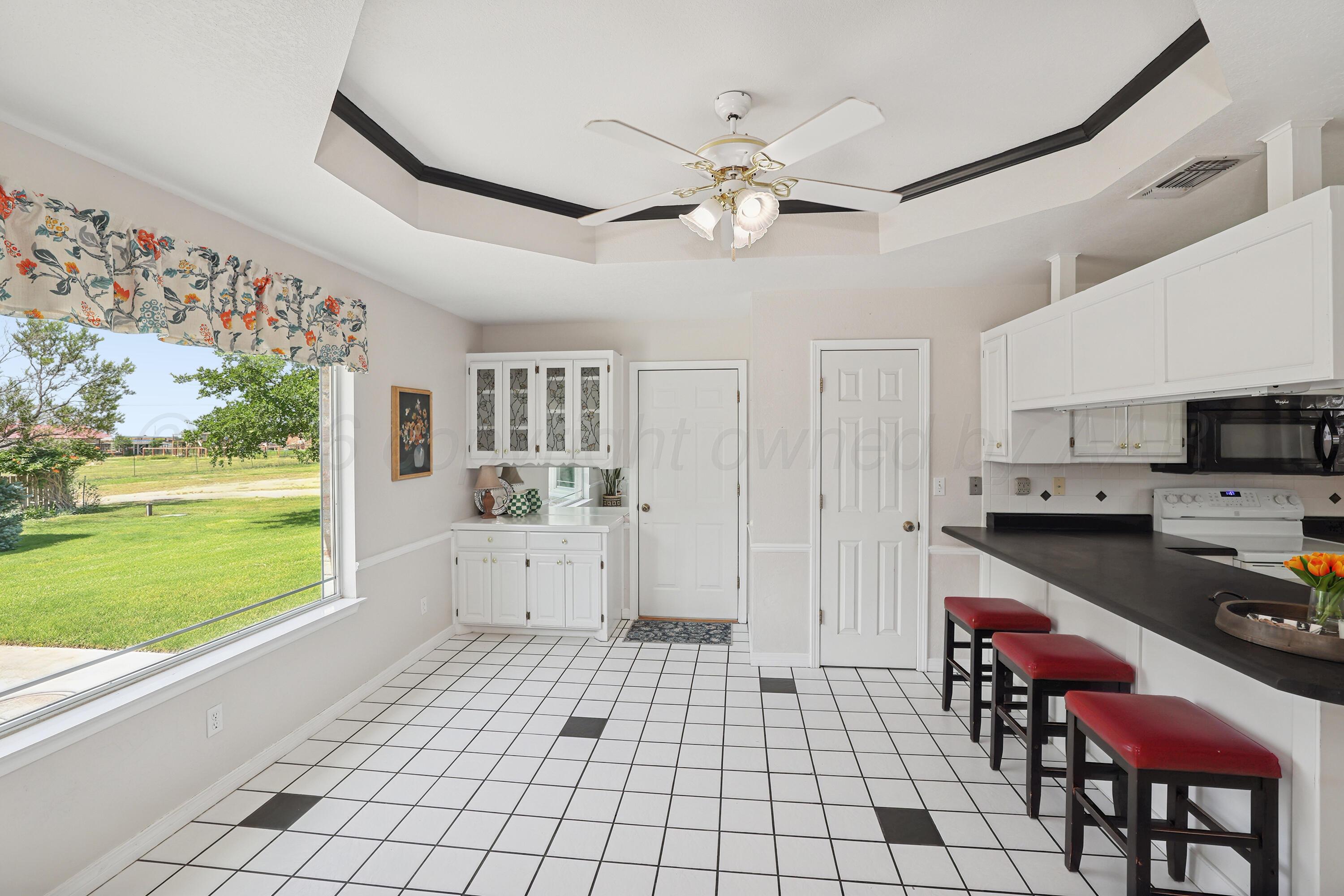 5621 White Fence Road Canyon, TX 79015 - Photo 11 of 56 11-Dining Area