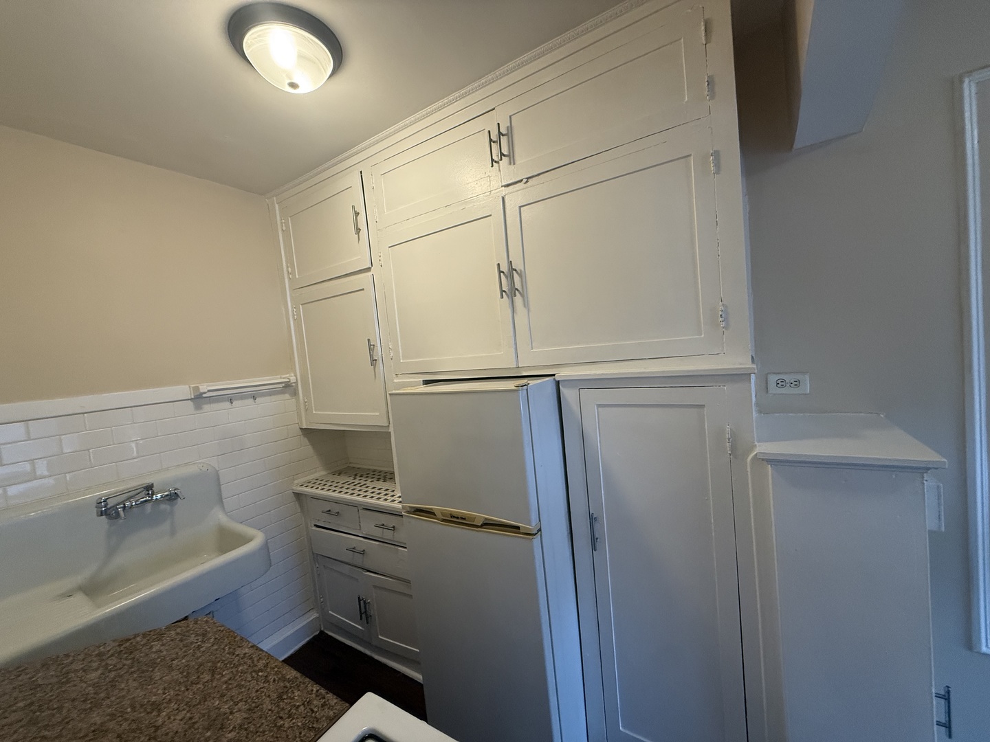 2801 North Keating Avenue, Unit 206 Chicago, IL 60641 - Photo 6 of 9