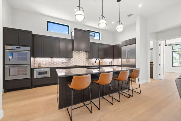 $844,900 | 2308 Kahala Sunset Drive, Spicewood, TX 78669