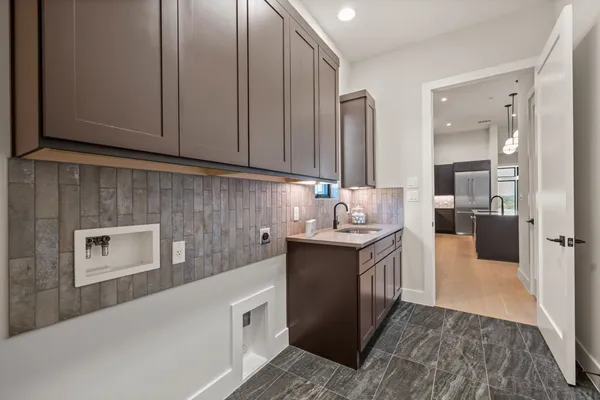 $844,900 | 2308 Kahala Sunset Drive, Spicewood, TX 78669