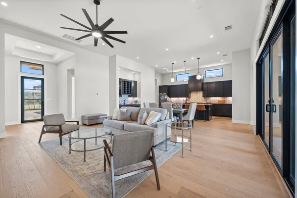 $844,900 | 2308 Kahala Sunset Drive, Spicewood, TX 78669