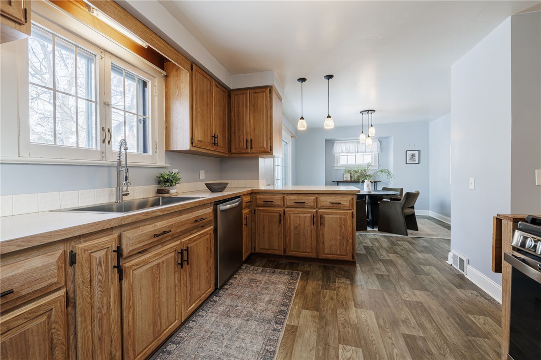 252 Brockley Road Irondequoit, NY 14609 - Photo 11 of 30