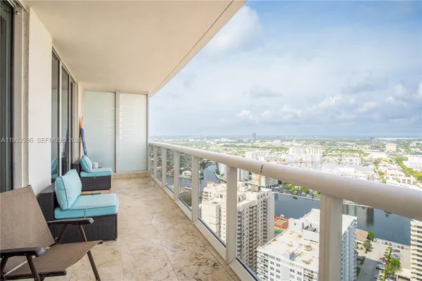 $4,300 | 1850 South Ocean Drive, Unit 3509, Hallandale Beach, FL 33009