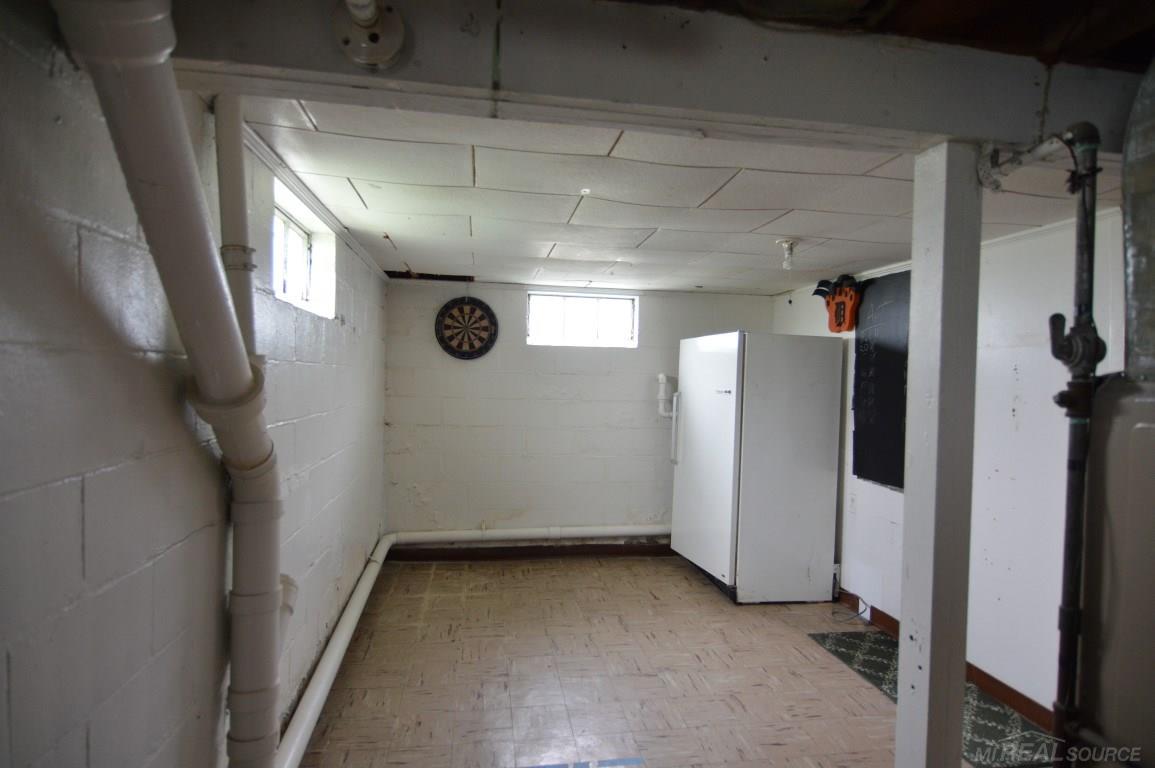 3129 Avalon Road Rochester, MI 48309 - Photo 19 of 22 31318822-18.JPG