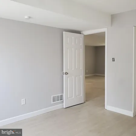 $1,600 | 27 Revelle Street, Unit B, New Castle, DE 19720