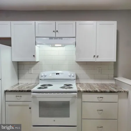 $1,600 | 27 Revelle Street, Unit B, New Castle, DE 19720