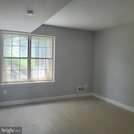 $1,600 | 27 Revelle Street, Unit B, New Castle, DE 19720