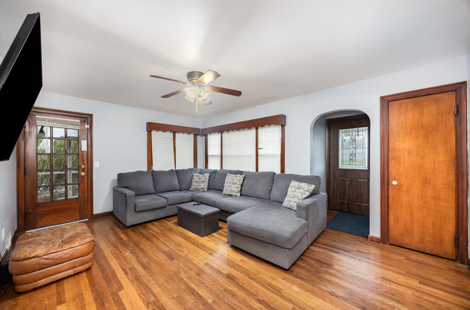 1242 Highway 229 Batesville, IN 47006 - Photo 3 of 29