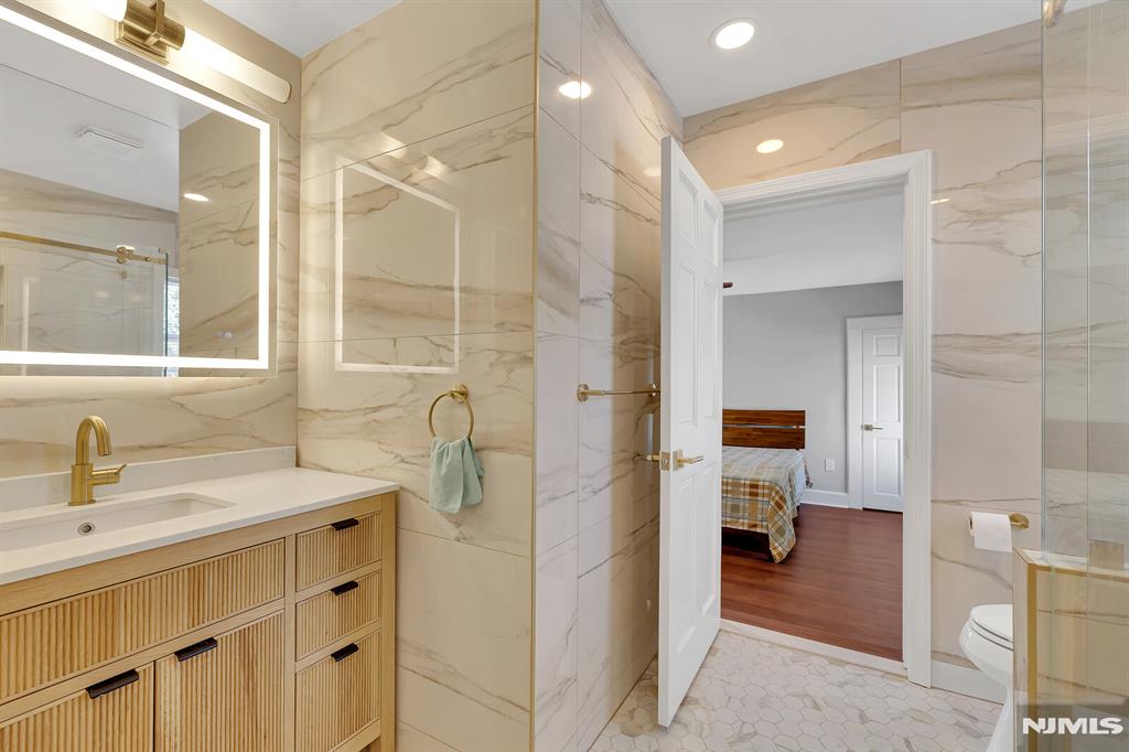 25 Riverview Avenue Rutherford, NJ 07070 - Photo 36 of 50