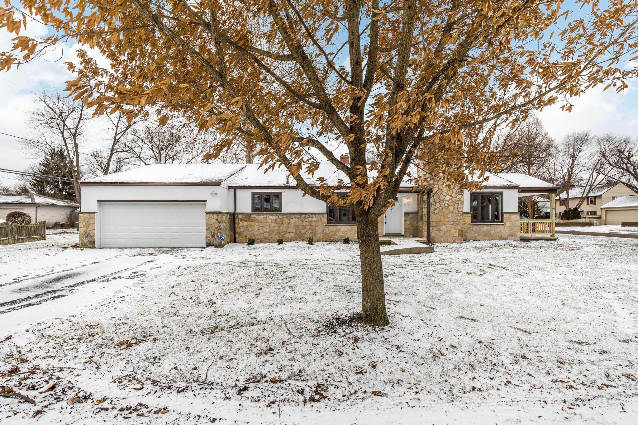 334 South Gould Road Columbus, OH 43209 - Photo 2 of 36