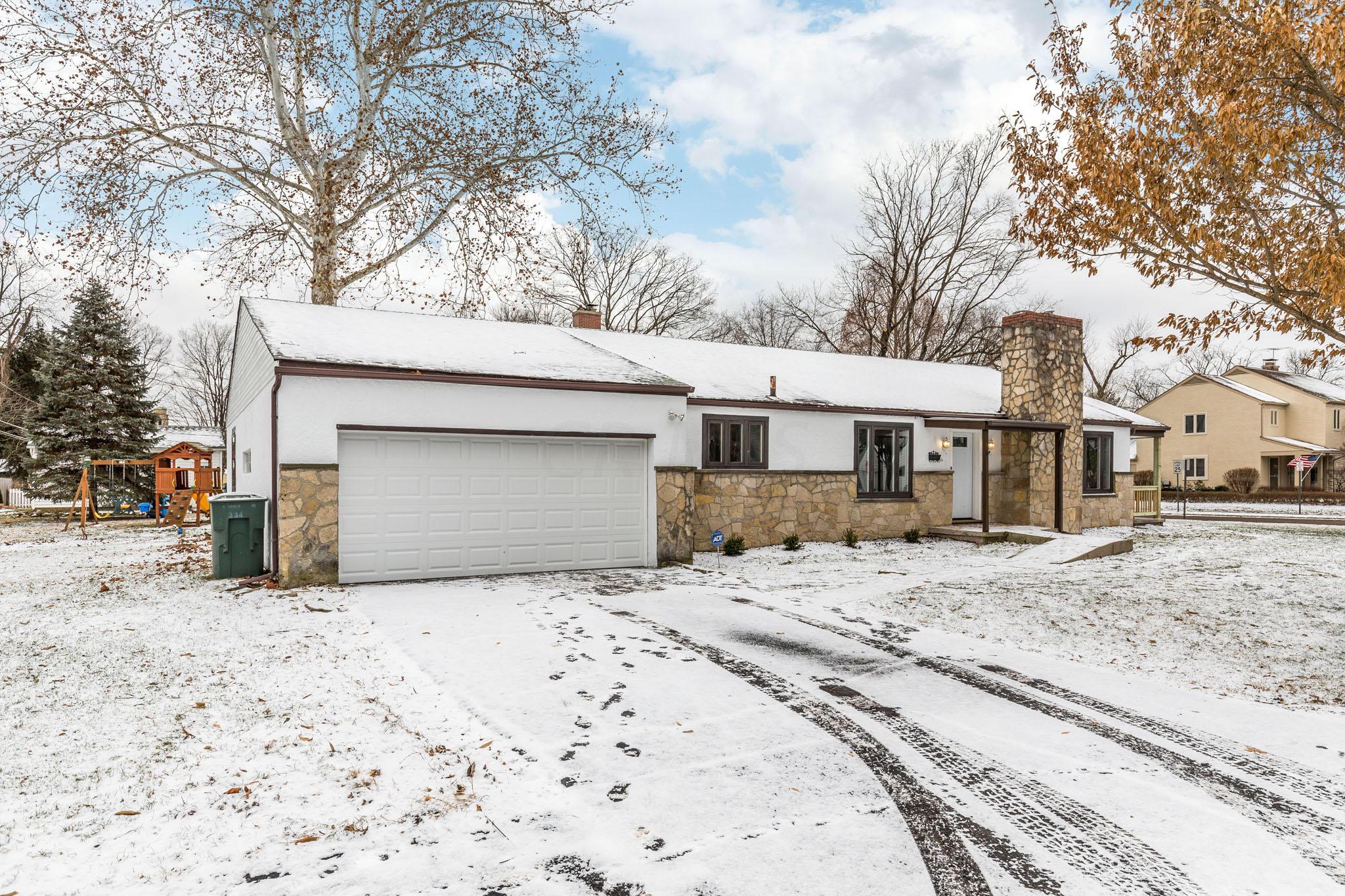 334 South Gould Road Columbus, OH 43209 - Photo 4 of 36