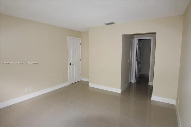 $259,900 | 2720 South Oakland Forest Drive, Unit 1208, Oakland Park, FL 33309