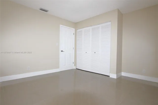 $259,900 | 2720 South Oakland Forest Drive, Unit 1208, Oakland Park, FL 33309