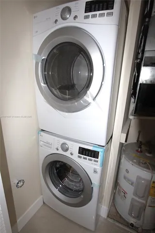 $259,900 | 2720 South Oakland Forest Drive, Unit 1208, Oakland Park, FL 33309