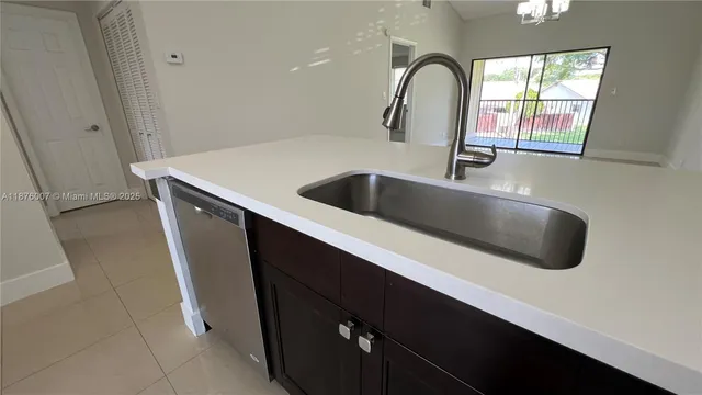 $259,900 | 2720 South Oakland Forest Drive, Unit 1208, Oakland Park, FL 33309