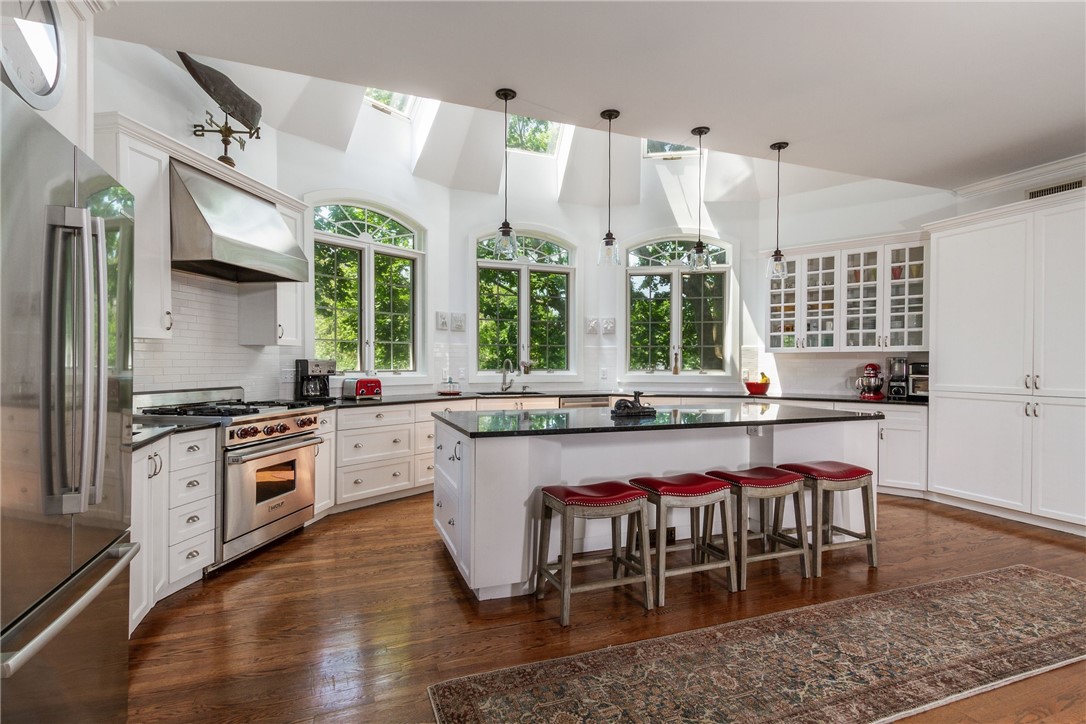 60 Gray Craig Road Middletown, RI 02842 - Photo 13 of 38