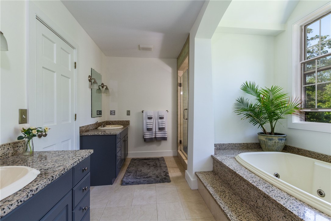 60 Gray Craig Road Middletown, RI 02842 - Photo 24 of 38