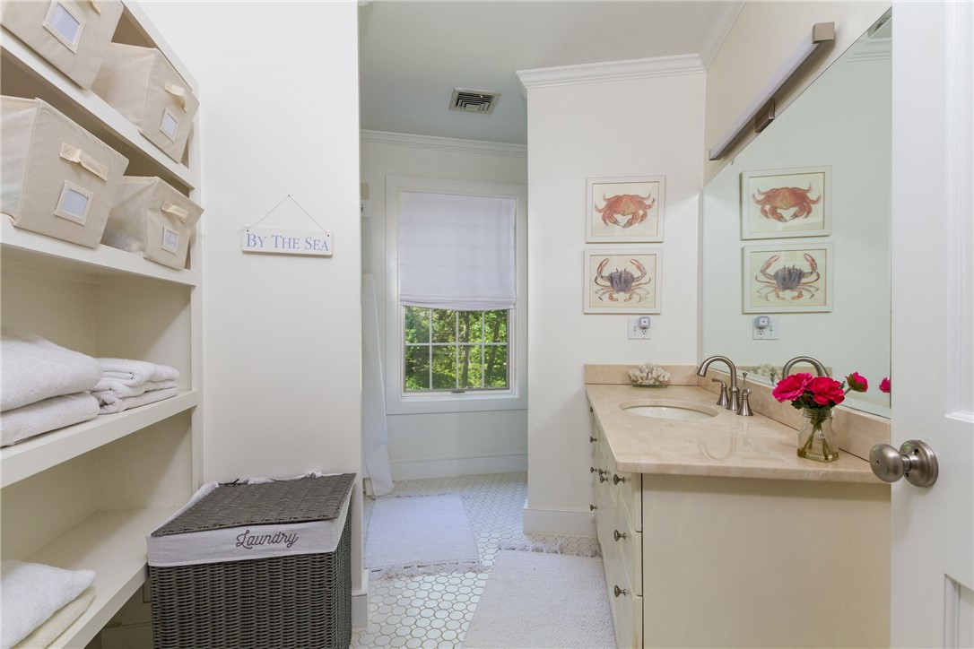 60 Gray Craig Road Middletown, RI 02842 - Photo 29 of 38