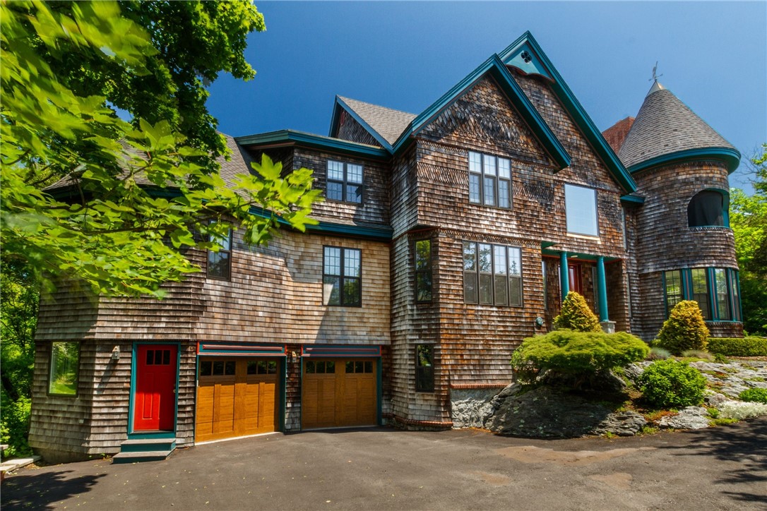 60 Gray Craig Road Middletown, RI 02842 - Photo 3 of 38