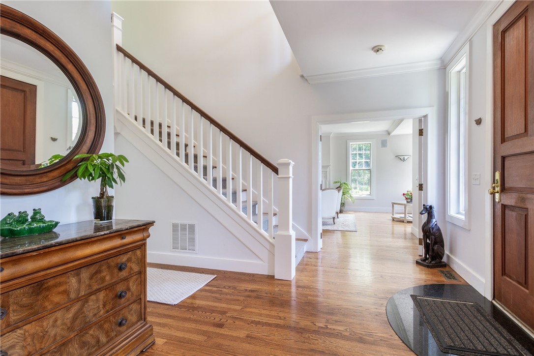 60 Gray Craig Road Middletown, RI 02842 - Photo 6 of 38