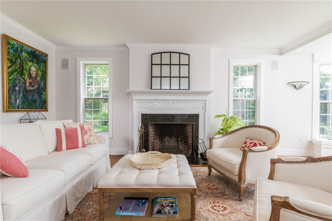 60 Gray Craig Road Middletown, RI 02842 - Photo 8 of 38