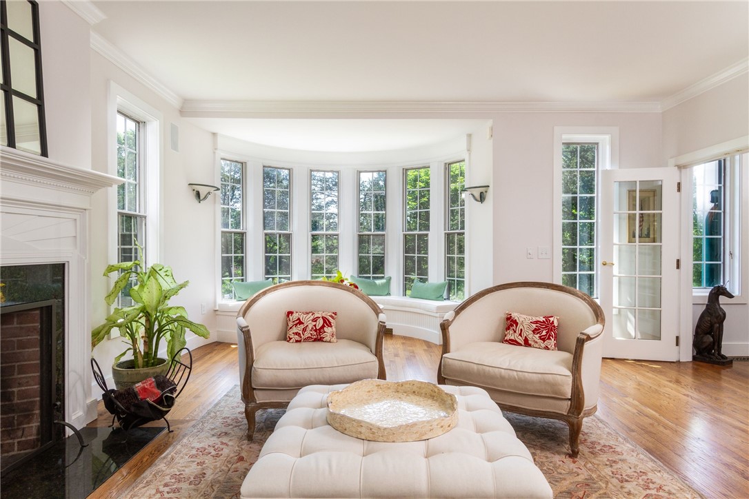 60 Gray Craig Road Middletown, RI 02842 - Photo 9 of 38