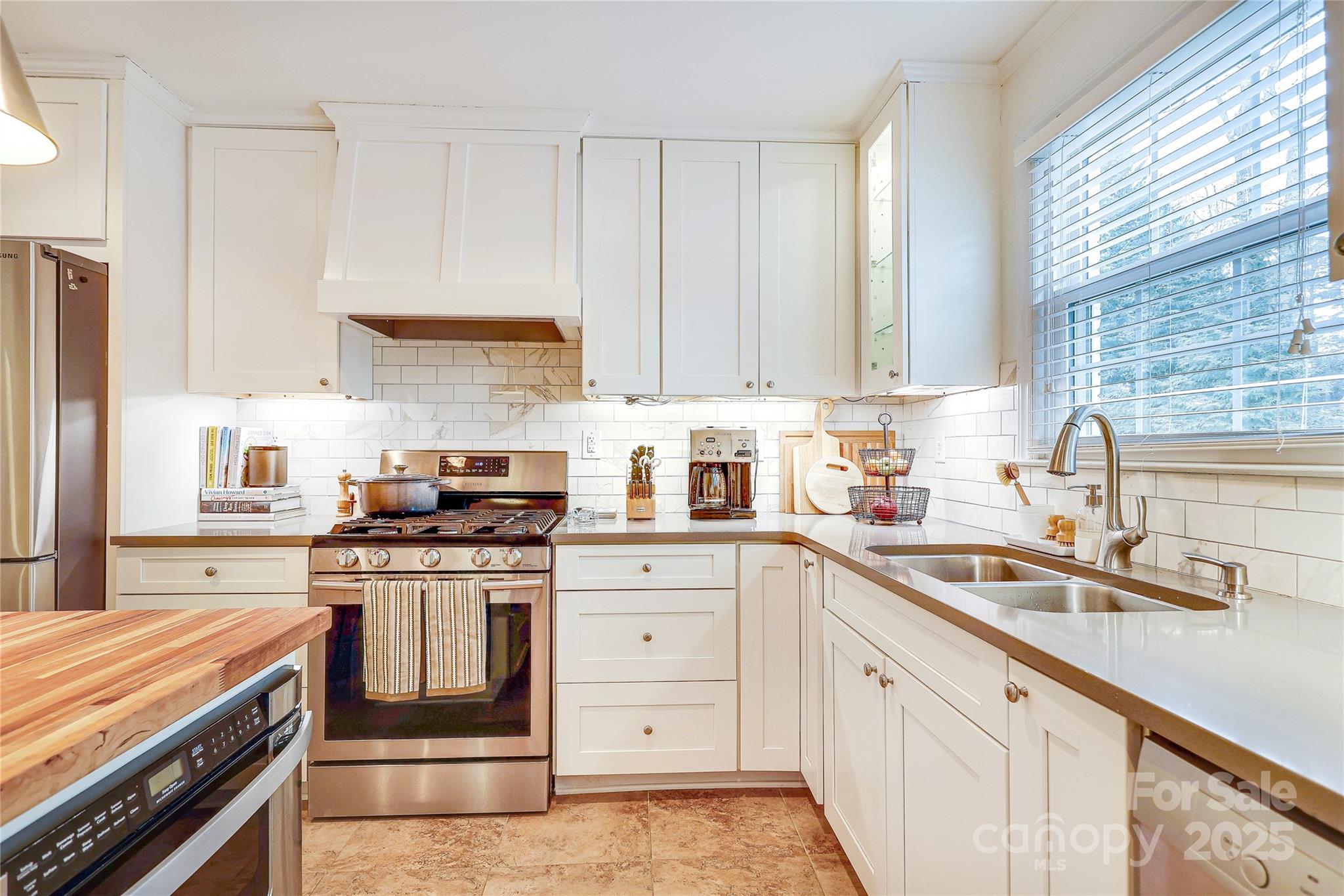 3818 Rhodes Avenue Charlotte, NC 28210 - Photo 11 of 27