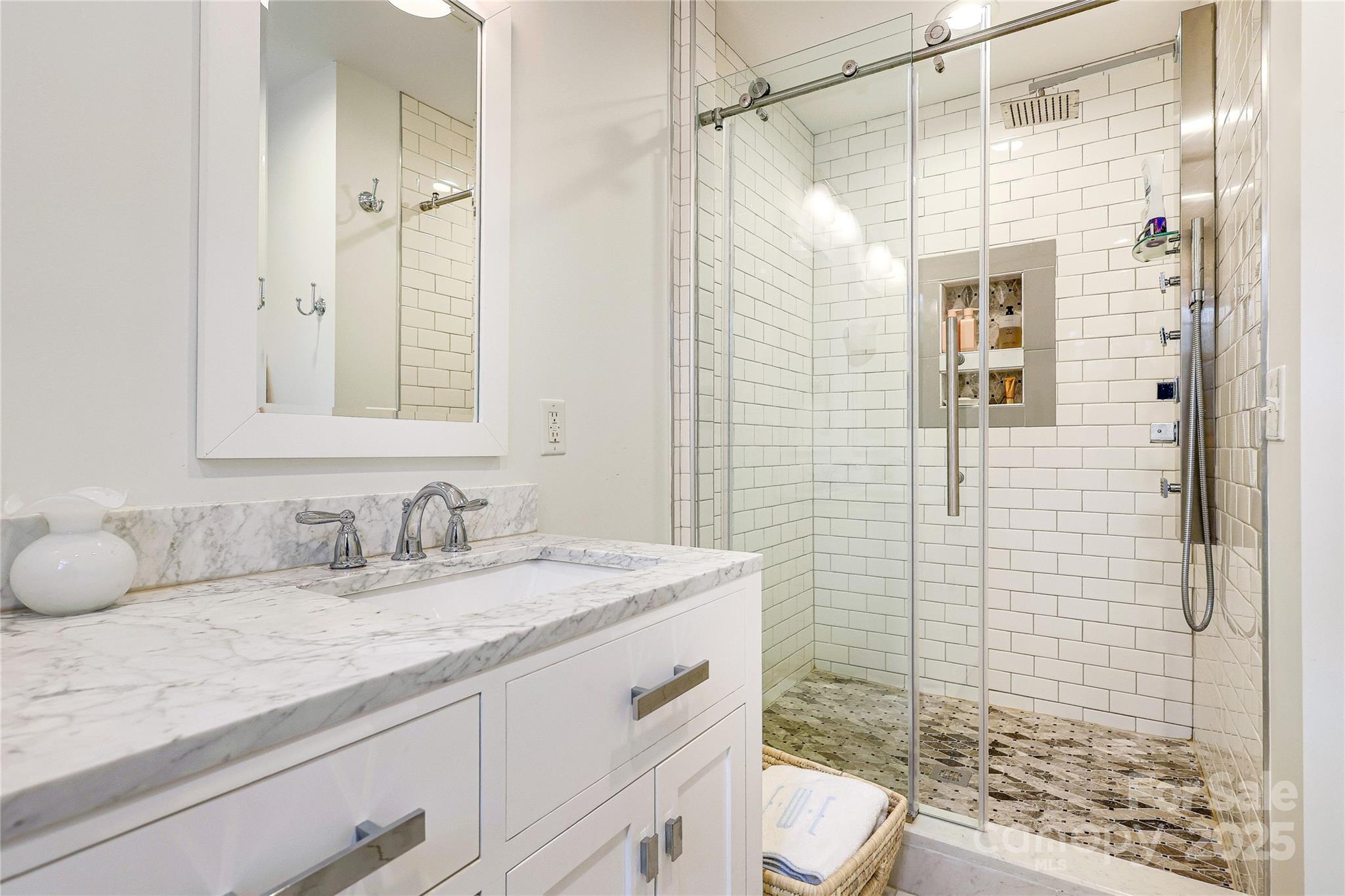 3818 Rhodes Avenue Charlotte, NC 28210 - Photo 16 of 27