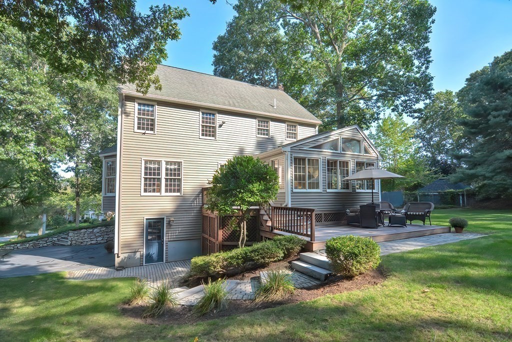 9 Walnut Hill Road Millis, MA 02054 - Photo 5 of 42 Gallery Image 5
