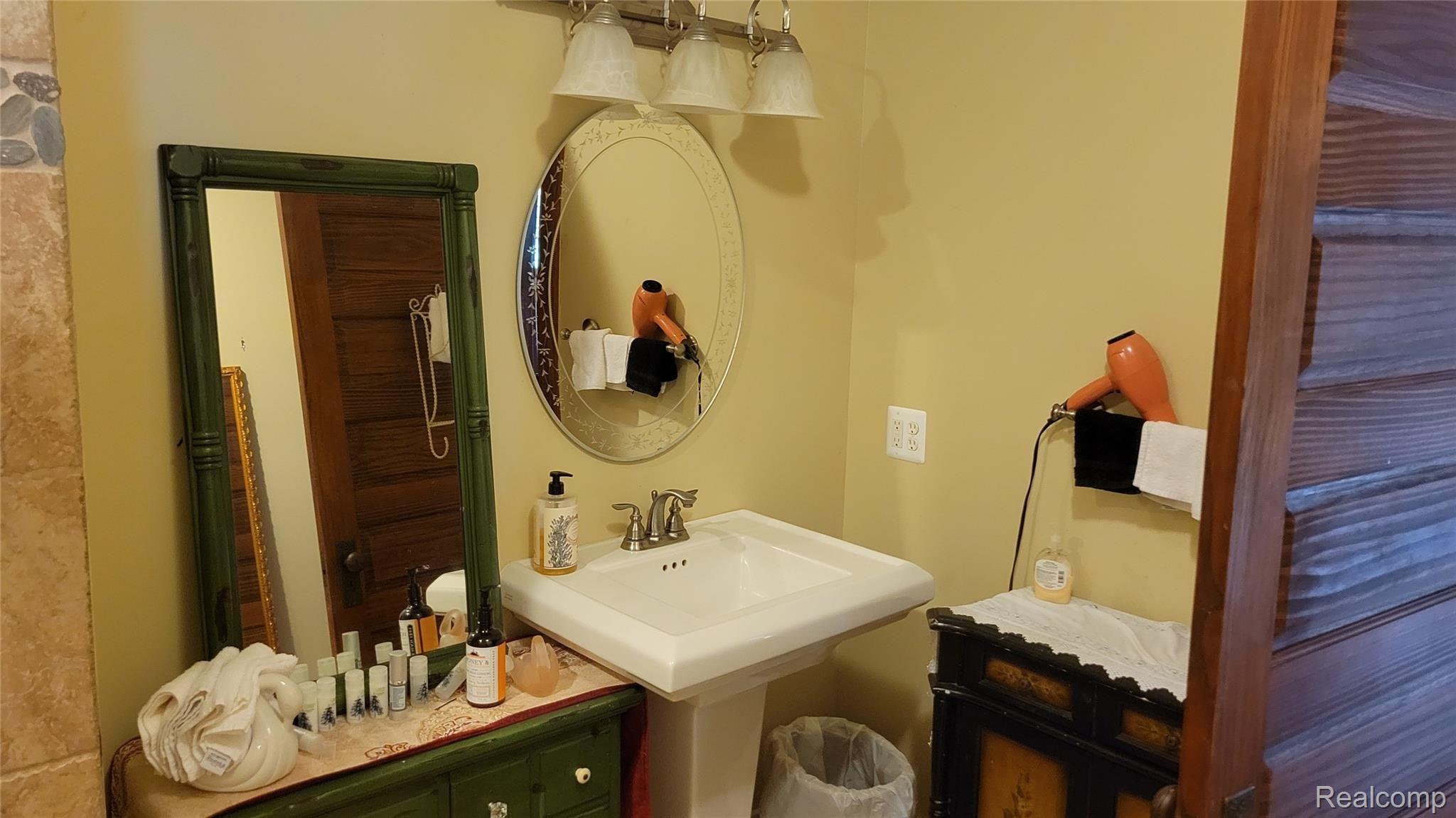 2388 Millville Road Lapeer, MI 48446 - Photo 45 of 71 20211012_143534.jpg