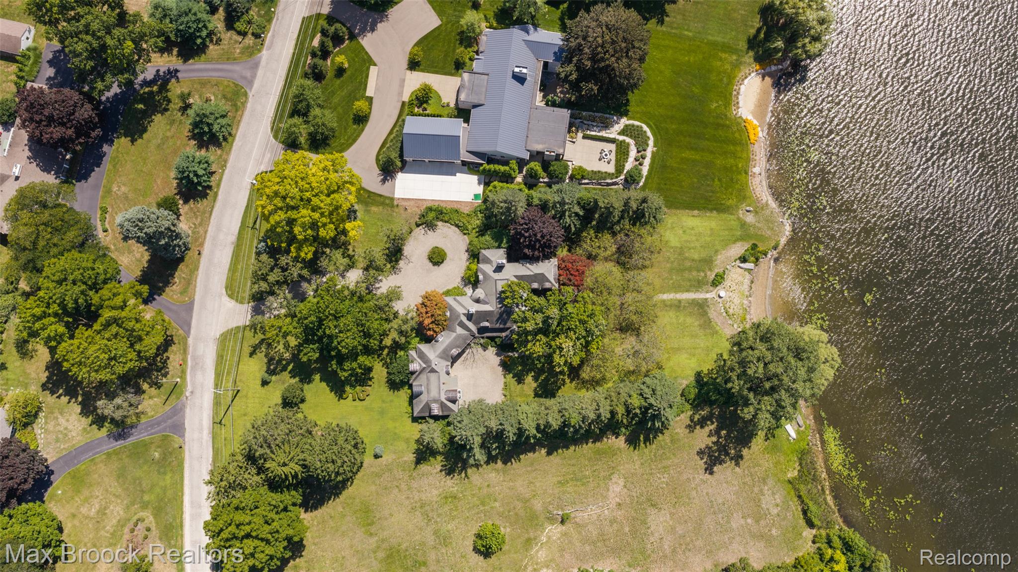 5400 Lane Lake Road Bloomfield Hills, MI 48302 - Photo 11 of 11 5400 Lane Lake Photos-21.jpg