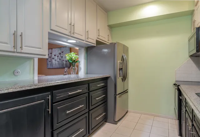 $215,000 | 2228 South Piney Point Road, Unit 109, Houston, TX 77063