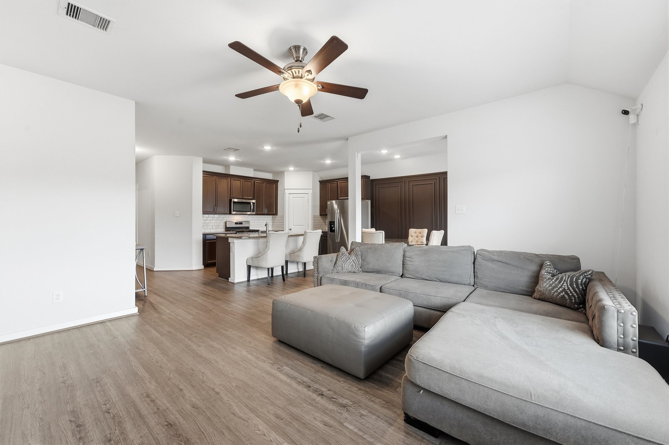9211 Waldrick Trace Drive Rosharon, TX 77583 - Photo 9 of 16