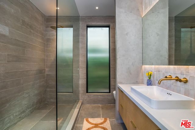 $2,595,000 | 742 North June Street, Los Angeles, CA 90038