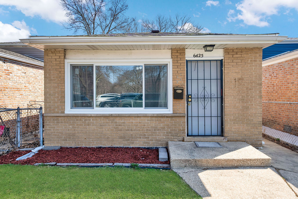 6425 South Racine Avenue Chicago, IL 60636 - Photo 1 of 24 Gallery Image 1