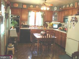 1422 Foster Road Warminster, PA 18974 - Photo 4 of 6 Gallery Image 4