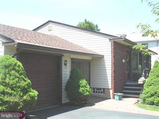 1422 Foster Road Warminster, PA 18974 - Photo 6 of 6 Gallery Image 6