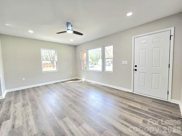 $2,400 | 2900 Enfield Road, Charlotte, NC 28205